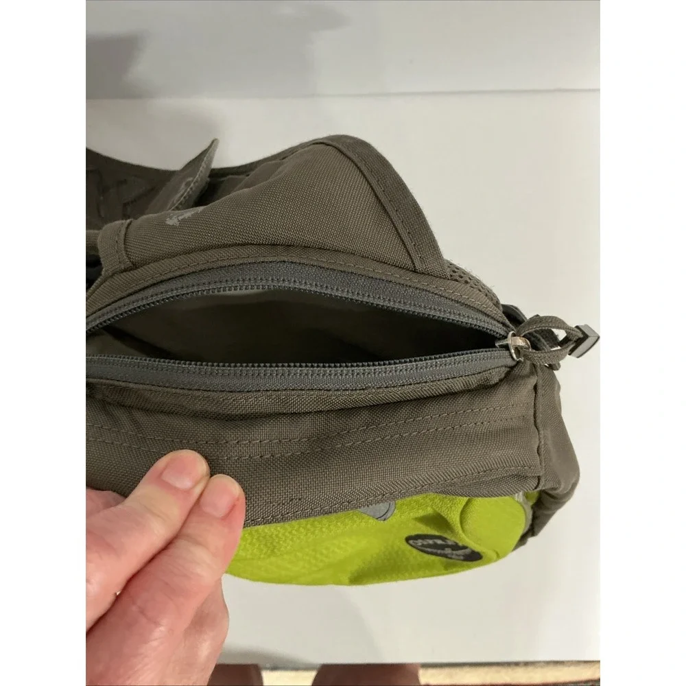 Osprey Veer Vertical Shoulder Bag Backpack Sling Messenger Crossbody, Green